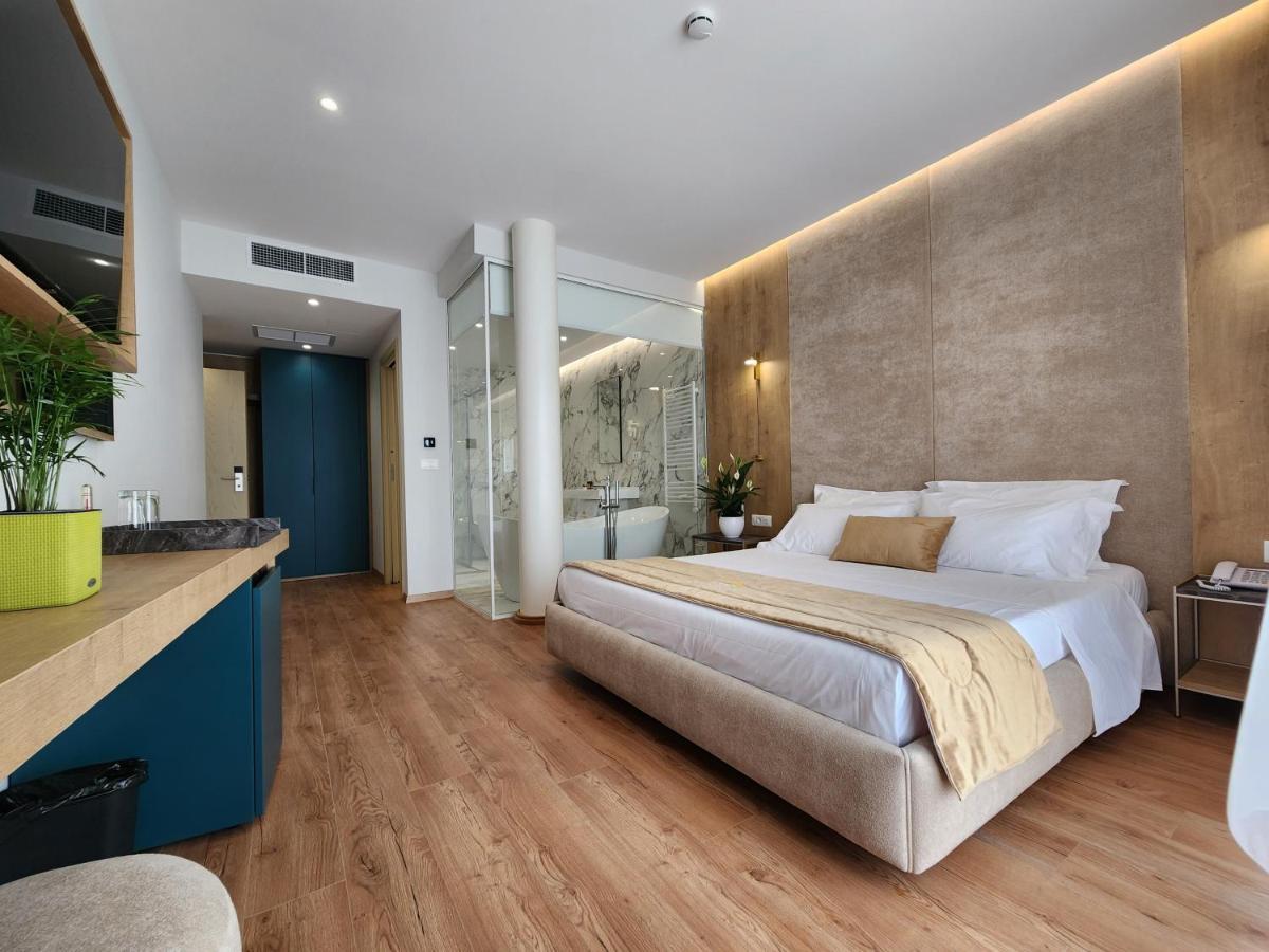 Hotel Gold Vlorë Exteriör bild