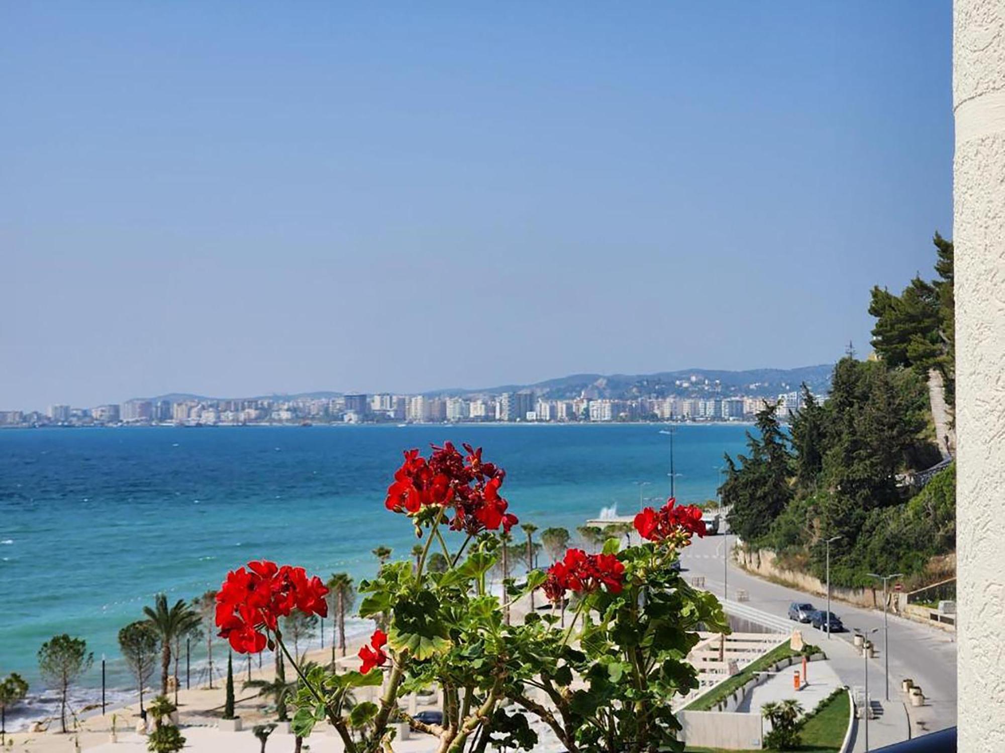 Hotel Gold Vlorë Exteriör bild