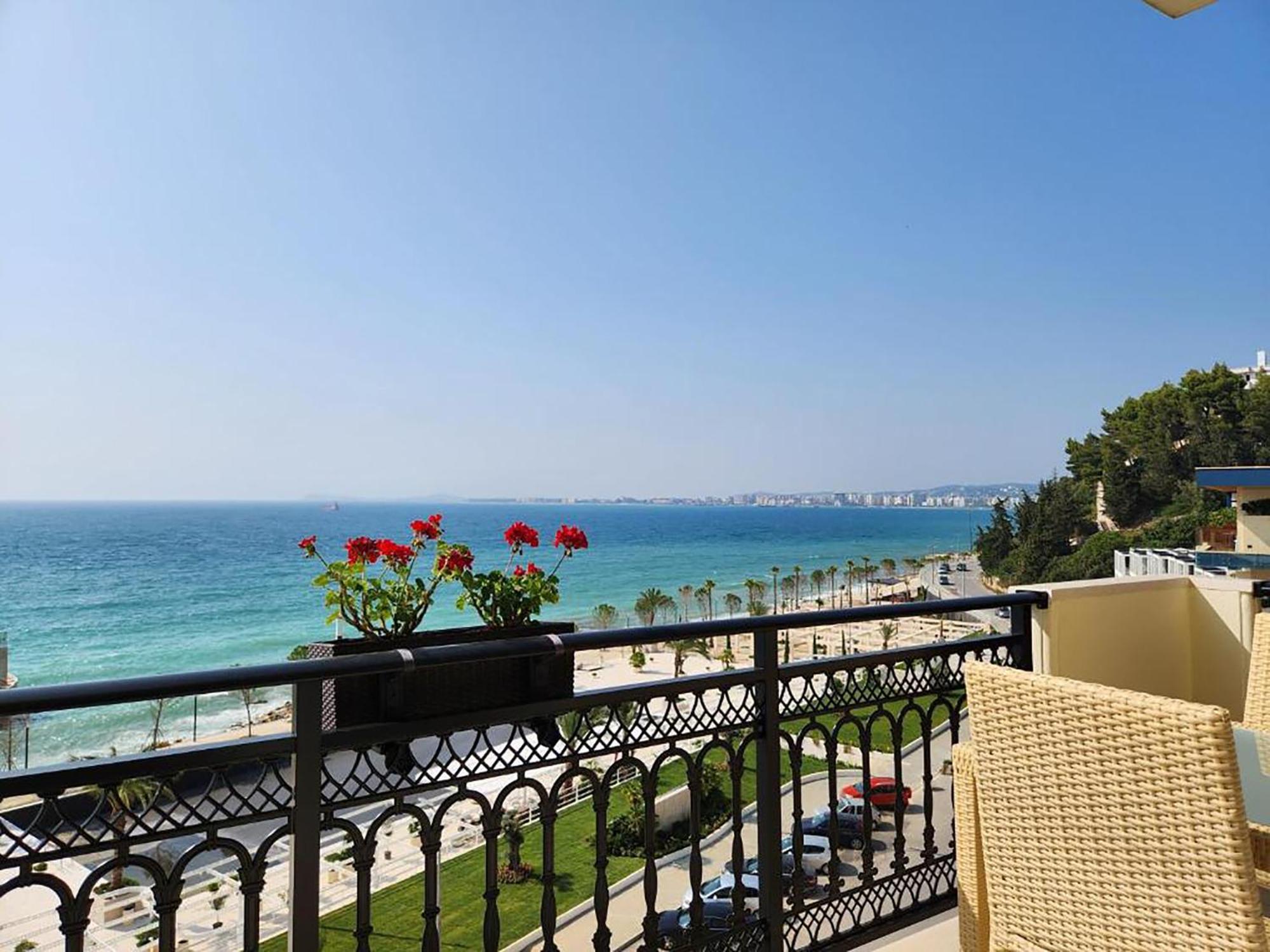 Hotel Gold Vlorë Exteriör bild