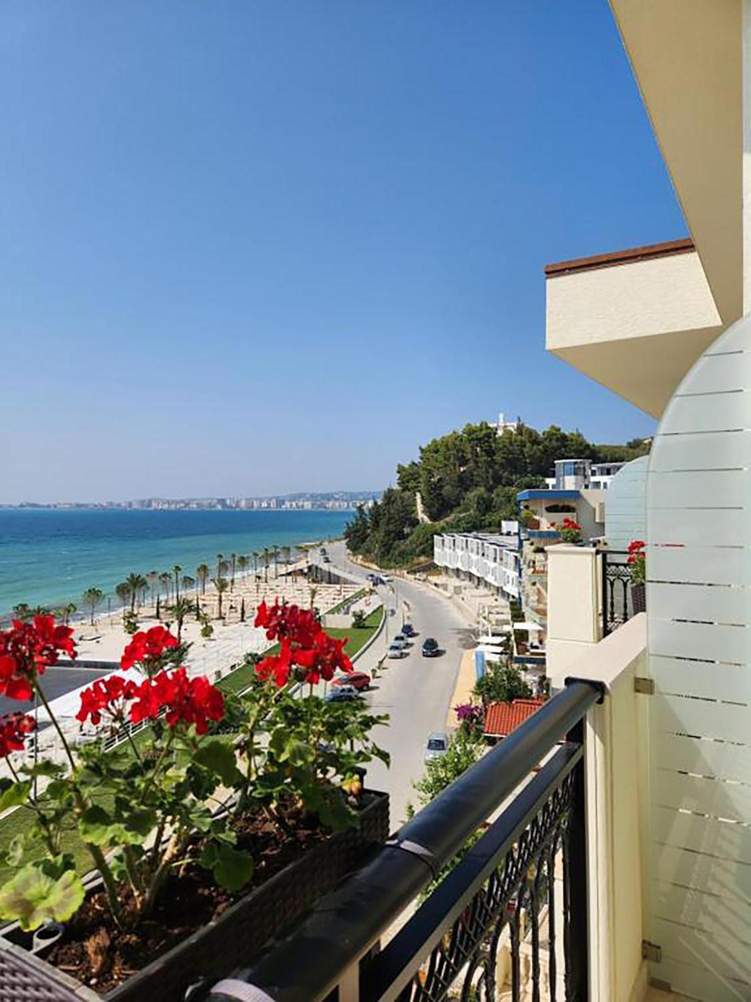 Hotel Gold Vlorë Exteriör bild