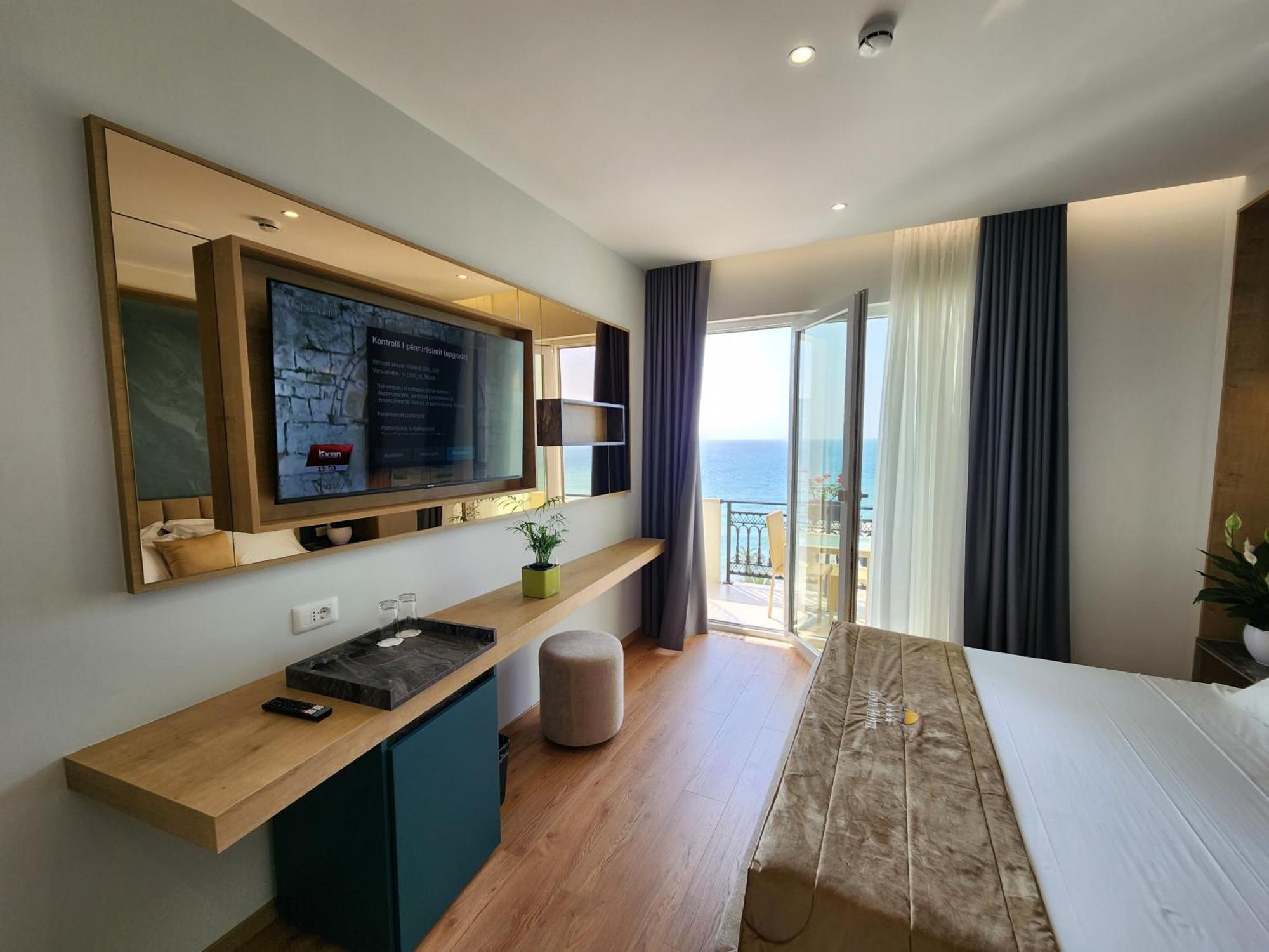 Hotel Gold Vlorë Exteriör bild